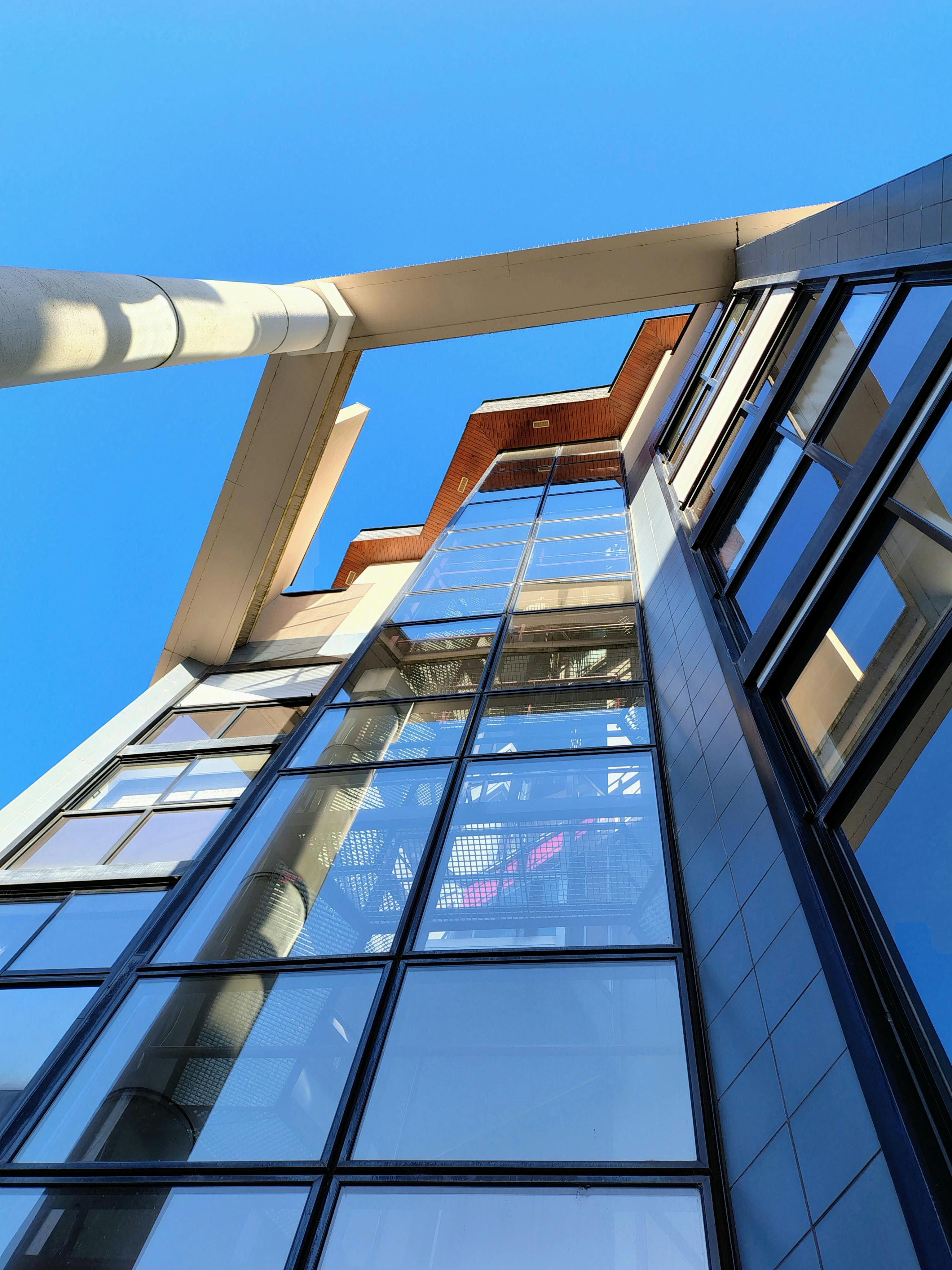 Pəncərə və Qapı Sistemləri